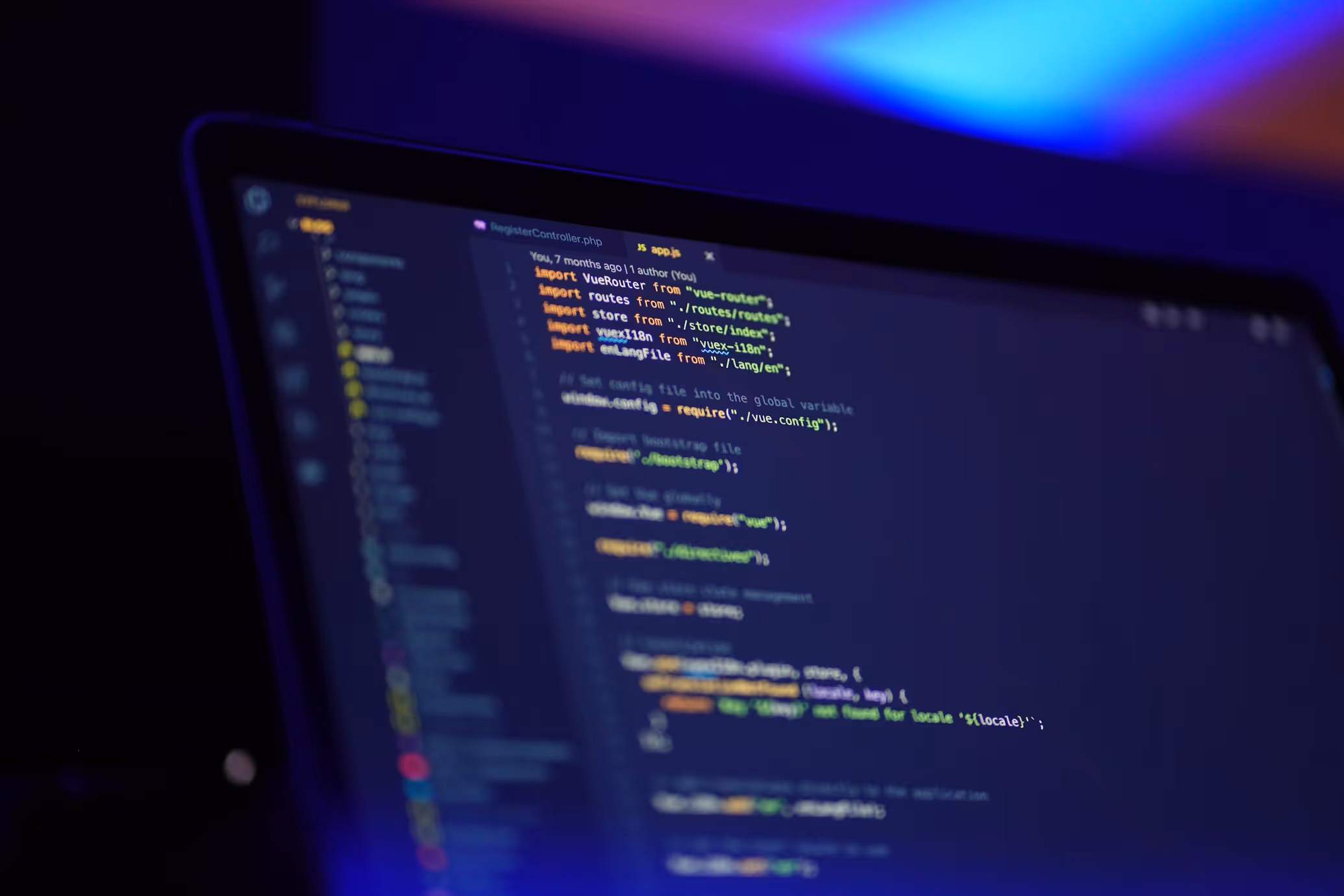 JavaScript closure concept showing function scope and variable access